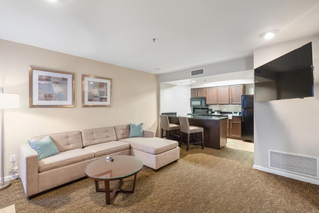 Chase Suites Brea-Fullerton - North Orange County מראה חיצוני תמונה