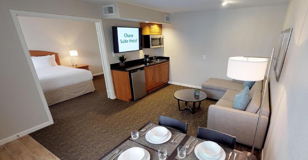 Chase Suites Brea-Fullerton - North Orange County מראה חיצוני תמונה