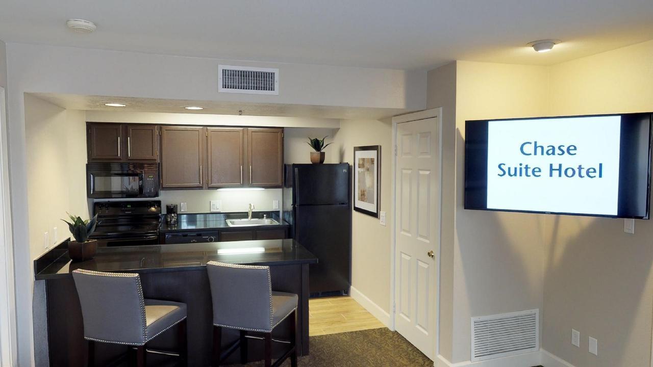 Chase Suites Brea-Fullerton - North Orange County מראה חיצוני תמונה